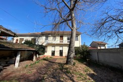 cortile-sole2